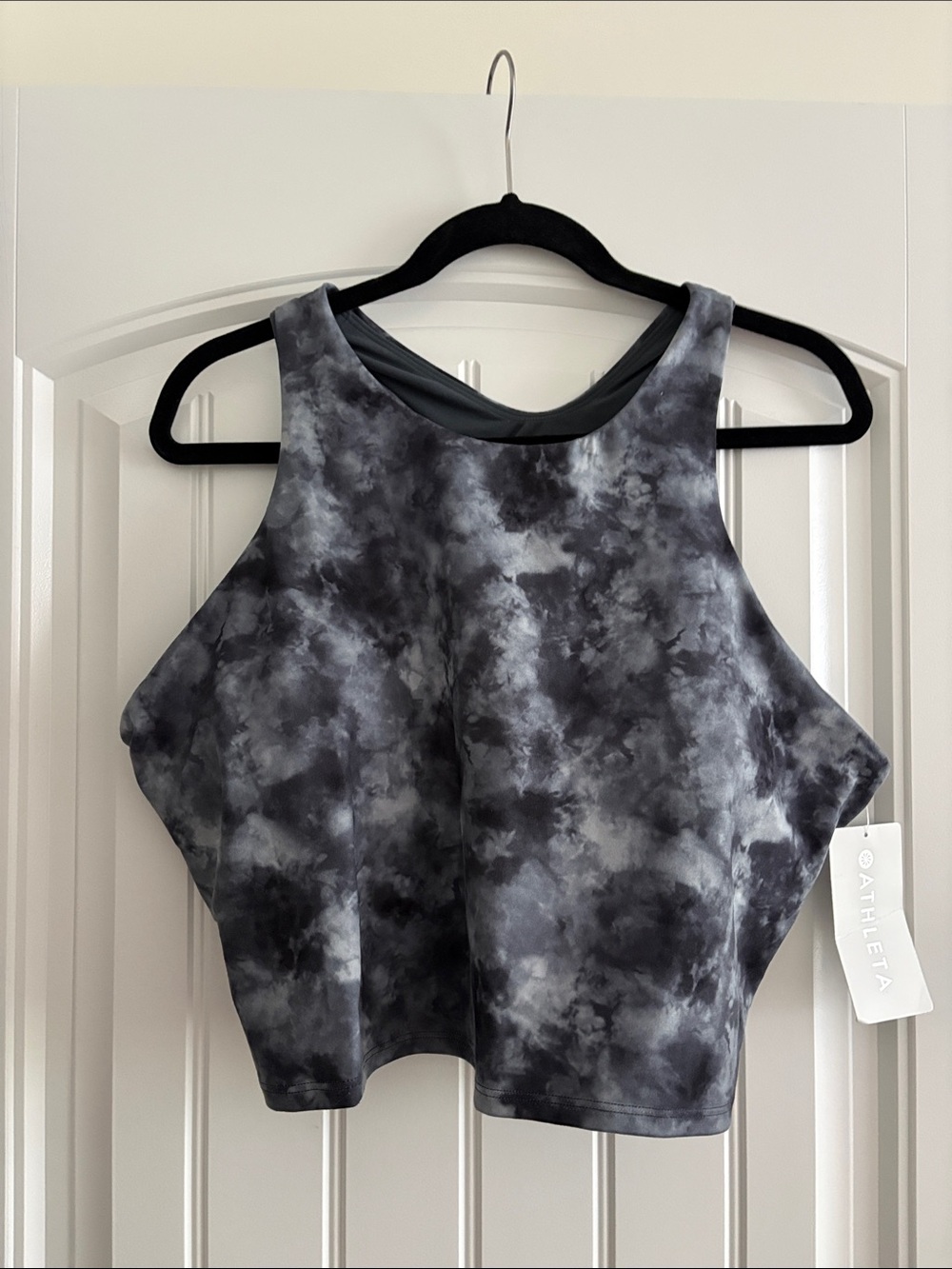 Athleta Black & Gray Tie-Dye Cropped Workout Tank